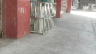 大鸡巴在这个硬核视频中遇到了娇小的学生
