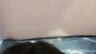 去老相好家里操逼，脱下内裤就要开始，金手指猛扣，怼着骚逼就是操