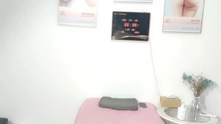 大学生在摄像机前被操阴部和脸
