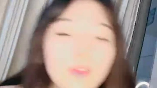 高颜值艺校大学生拜金美女被有钱大哥包养开房啪啪啪还没干呢BB就湿了狗舔水美女娇喘呻吟说轻点
