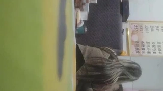 哥们垂涎我的情人，被逼无奈让哥们操，操出了白浆